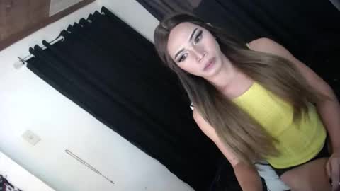 Snapshot of astraea_xxx chatting on February 2026 07:23:02 PM Anna online show from February 2026 07:23:02 PM