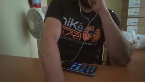 Snapshot of astro_boy_01 chatting on January 2025 09:22:01 PM astro_boy_01 online show from January 2025 09:22:01 PM