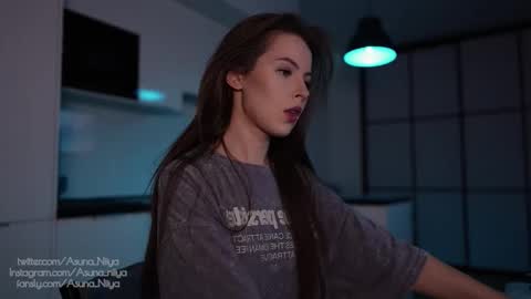 Asuna Niiya - online show from October 2025 06:39:02 PM