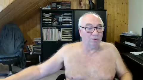 asusandy online show from January 2025 12:47:02 PM