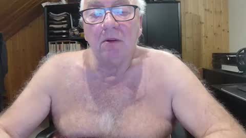 asusandy online show from January 2026 12:46:01 AM