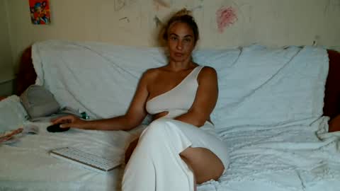 Snapshot of asyalu chatting on July 2026 11:40:01 AM AsyaLu online show from July 2026 11:40:01 AM