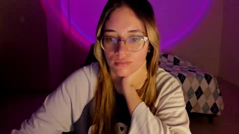 atenas online show from November 2025 09:42:02 AM