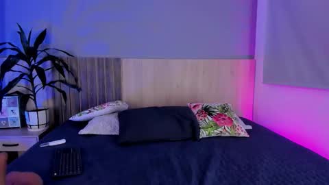 Atenea online show from February 2026 01:00:02 PM