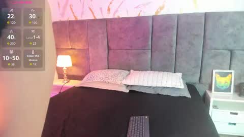 Snapshot of atenea_velle chatting on June 2026 03:18:02 AM atenea velle online show from June 2026 03:18:02 AM
