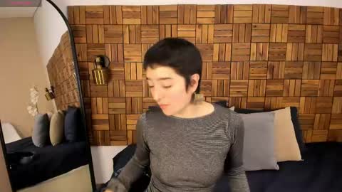 Snapshot of atheena__ chatting on June 2026 01:44:01 PM Athenea online show from June 2026 01:44:01 PM