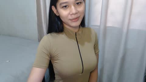 Snapshot of atheena_charm chatting on January 2025 01:48:02 AM Athena online show from January 2025 01:48:02 AM