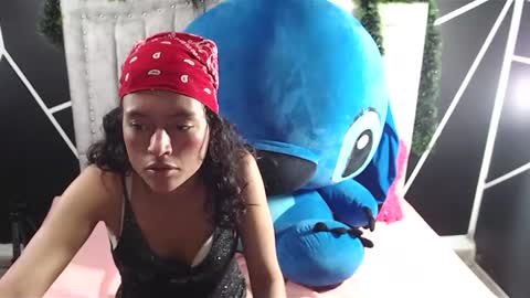 athenayoness online show from December 2024 04:36:01 PM