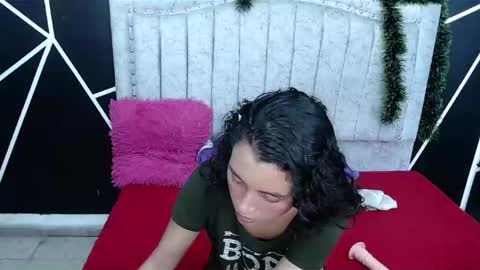 athenayoness online show from December 2024 01:49:01 AM