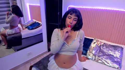 Athenea online show from December 2024 03:18:02 AM