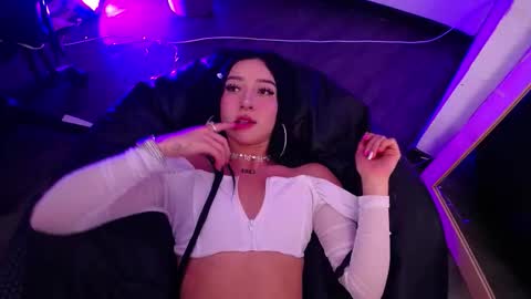 athenea_foxy online show from October 2025 09:15:02 PM