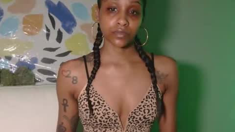 AtirahCali online show from April 2026 12:36:02 PM