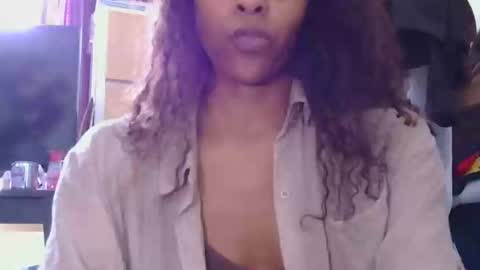 Snapshot of atirahcali chatting on May 2026 03:07:02 PM AtirahCali online show from May 2026 03:07:02 PM