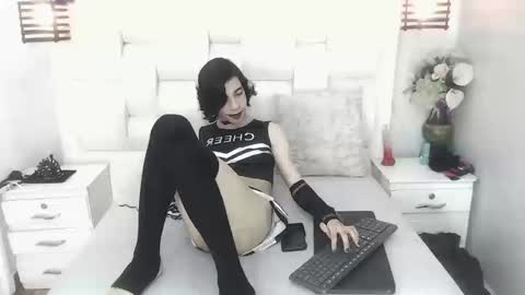 Snapshot of atley_dolly_ chatting on September 2025 10:32:01 PM ATLEY online show from September 2025 10:32:01 PM