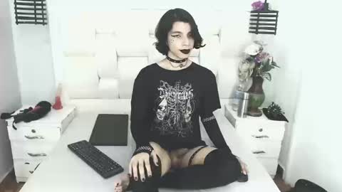 Snapshot of atley_dolly_ chatting on September 2025 10:11:01 PM ATLEY online show from September 2025 10:11:01 PM