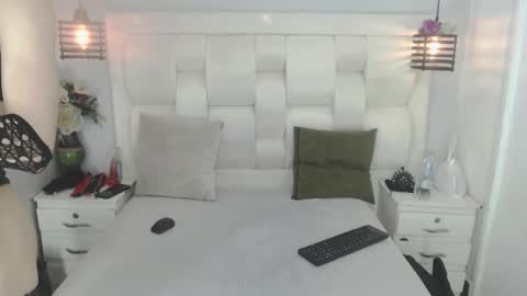 Snapshot of atley_dolly_ chatting on September 2025 09:59:02 PM ATLEY online show from September 2025 09:59:02 PM