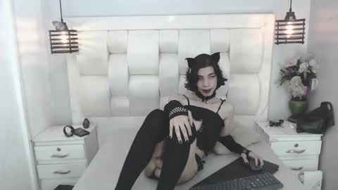 Snapshot of atley_dolly_ chatting on September 2025 10:45:01 PM ATLEY online show from September 2025 10:45:01 PM