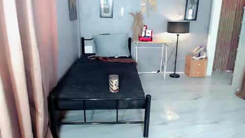 aubrey online show from February 2026 03:57:02 AM