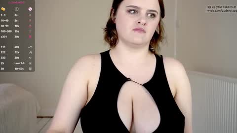 Snapshot of audreyjacq chatting on September 2025 03:01:01 PM Audrey Jacq online show from September 2025 03:01:01 PM