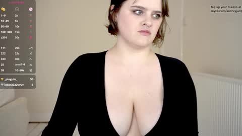 Snapshot of audreyjacq chatting on September 2025 04:18:02 PM Audrey Jacq online show from September 2025 04:18:02 PM