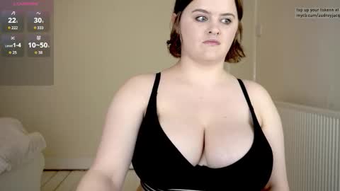 Snapshot of audreyjacq chatting on November 2025 03:23:02 PM Audrey Jacq online show from November 2025 03:23:02 PM
