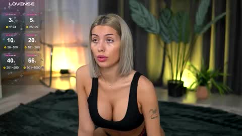 Snapshot of audreyzanne chatting on October 2025 07:43:01 AM Isabella online show from October 2025 07:43:01 AM