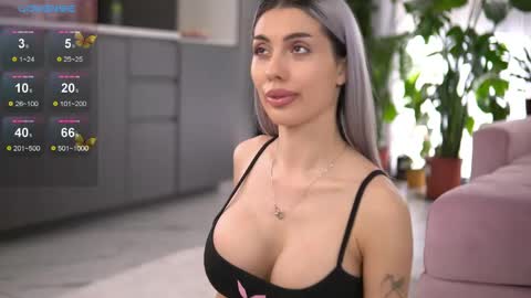 Isabella online show from May 2026 06:00:02 AM