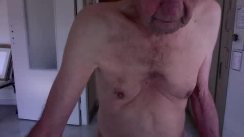 Snapshot of auguste061400 chatting on January 2025 09:44:02 AM auguste061400 online show from January 2025 09:44:02 AM