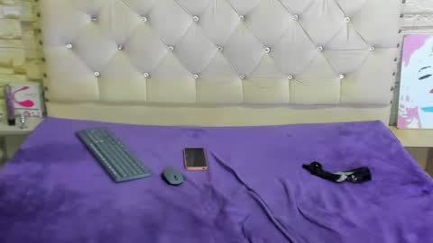 Snapshot of aura_love69 chatting on February 2025 08:21:02 AM Monii Yi online show from February 2025 08:21:02 AM