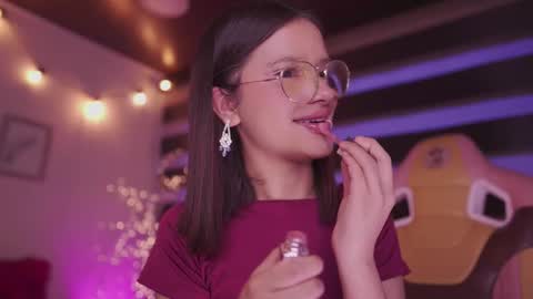 Snapshot of aura_rouss chatting on November 2025 10:42:01 PM aura_rouss online show from November 2025 10:42:01 PM