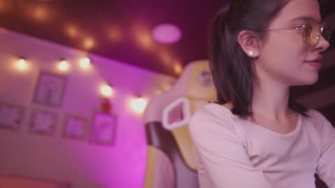 Snapshot of aura_rouss chatting on December 2025 11:55:02 PM aura_rouss online show from December 2025 11:55:02 PM