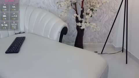 Snapshot of aura_sanders1 chatting on December 2025 11:52:02 AM Aura sanders online show from December 2025 11:52:02 AM