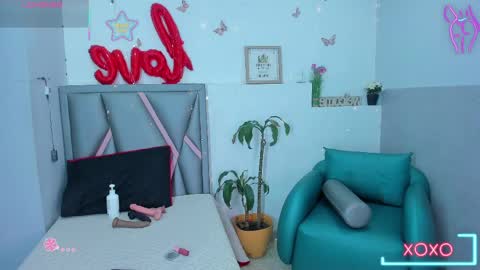 aurora_blackmont online show from May 2026 12:22:02 PM