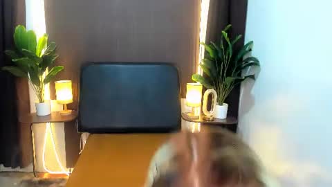 Kate online show from December 2025 10:22:02 AM