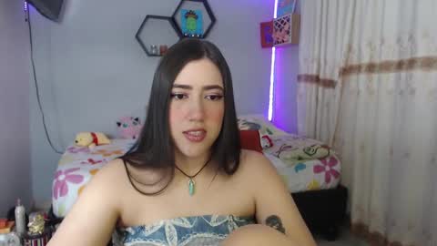 Snapshot of aurora_shy_ chatting on February 2025 11:17:01 PM Aurora online show from February 2025 11:17:01 PM