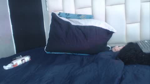 auroraa_miller online show from December 2024 03:31:02 PM