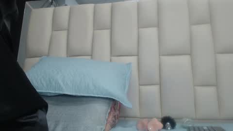 auroraa_miller online show from December 2024 12:09:02 PM