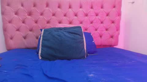 auroraa_miller online show from September 2025 11:54:02 AM