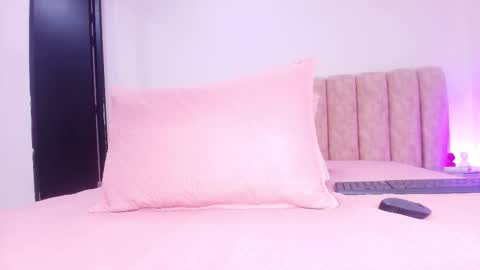 auroraa_miller online show from November 2025 11:51:02 AM