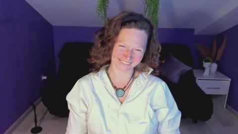 auroraborealis__ online show from September 2025 07:10:02 AM