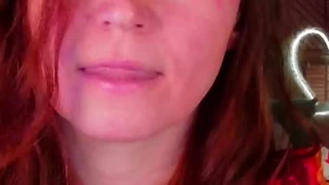 auroraborealis__ online show from November 2025 06:47:02 AM