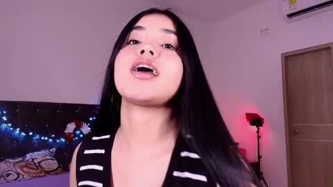 Snapshot of aurorafiore chatting on November 2025 11:09:01 PM Aurora online show from November 2025 11:09:01 PM