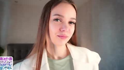 Snapshot of auroralowen chatting on July 2026 05:56:02 AM Aurora online show from July 2026 05:56:02 AM