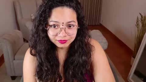 Snapshot of aurorasiera chatting on November 2025 09:20:01 PM Aurora online show from November 2025 09:20:01 PM