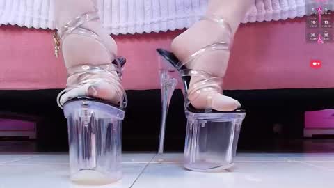 Snapshot of aurorasim chatting on December 2025 01:51:01 PM Aurora online show from December 2025 01:51:01 PM