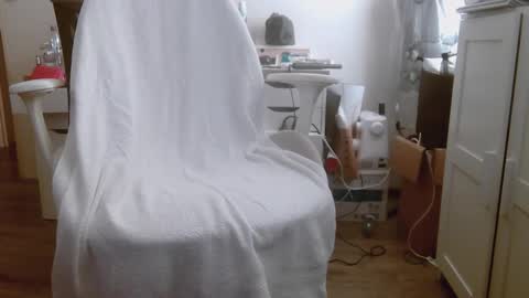 ausmopolitan online show from December 2025 12:18:01 AM