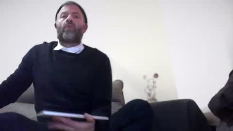 Snapshot of aussie_dad_uc chatting on June 2026 09:30:01 AM aussie_dad_uc online show from June 2026 09:30:01 AM