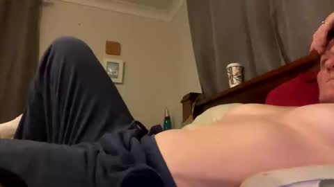 Snapshot of aussielovingxxx chatting on April 2026 09:01:02 AM Milf4u online show from April 2026 09:01:02 AM