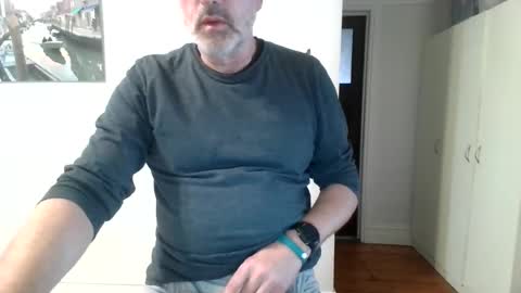 aussiemaninmelbourne online show from July 2026 06:20:01 AM