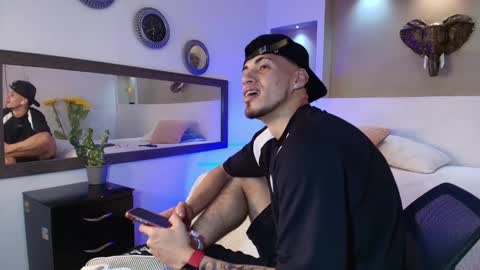 AUSTIN  online show from December 2024 01:38:02 PM